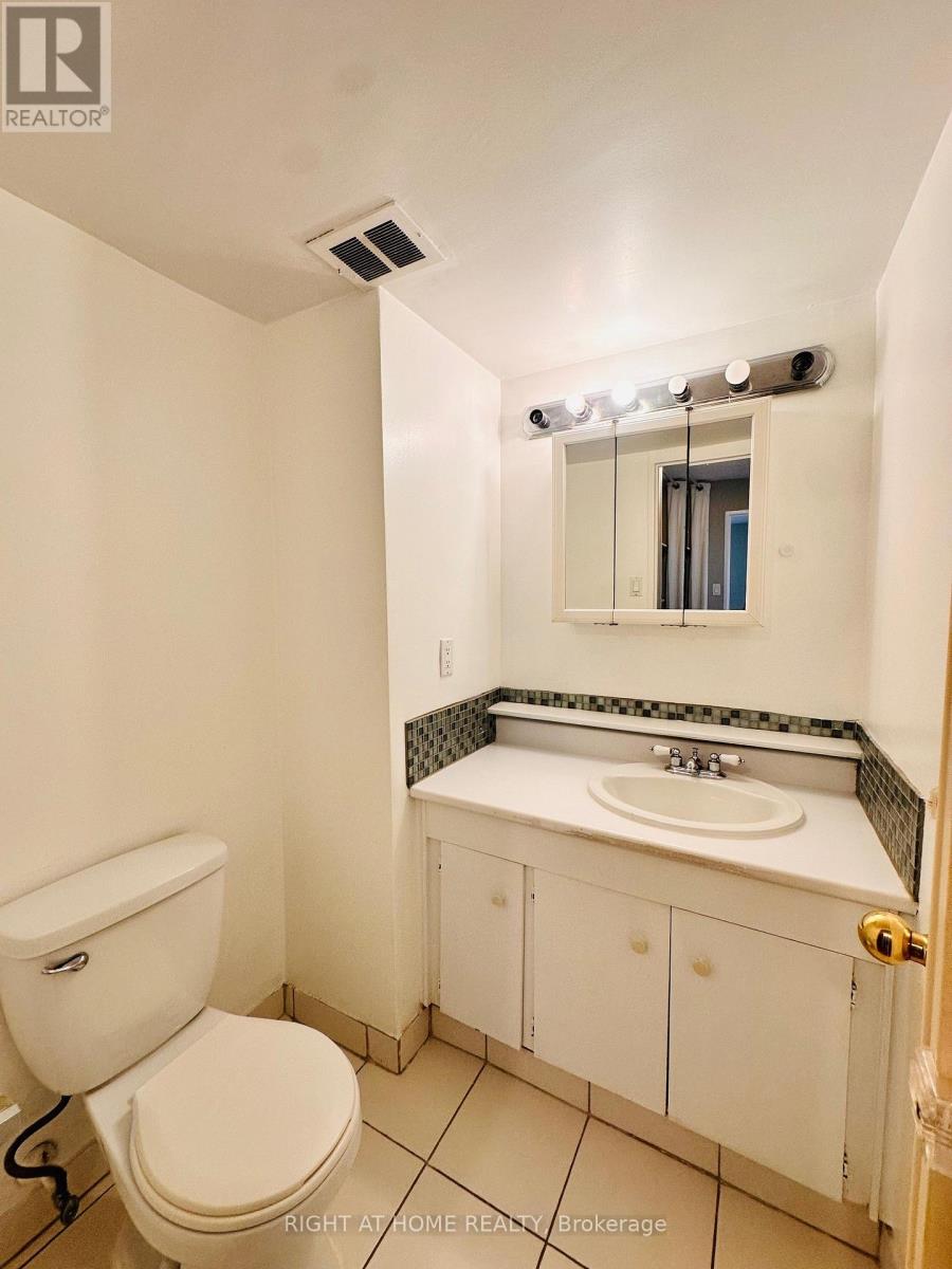 1107 - 1 Royal Orchard Boulevard, Markham, Ontario  L3T 3C2 - Photo 10 - N12468728