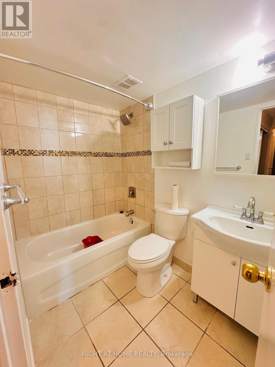 1107 - 1 Royal Orchard Boulevard, Markham, Ontario  L3T 3C2 - Photo 14 - N12468728