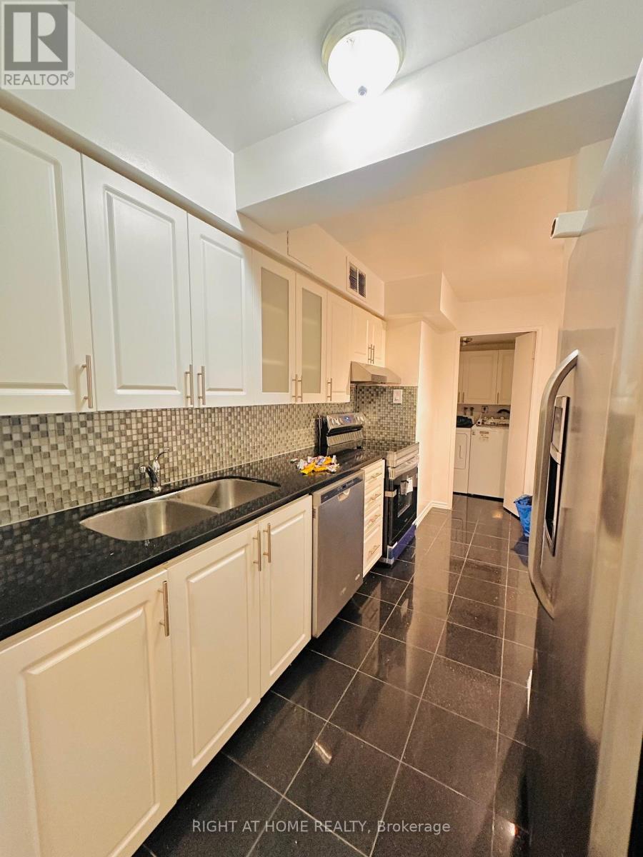 1107 - 1 Royal Orchard Boulevard, Markham, Ontario  L3T 3C2 - Photo 2 - N12468728