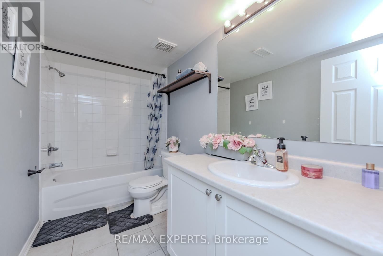78 Honeyview Trail, Brampton (Bram East), Ontario  L6P 4A3 - Photo 20 - W12422315