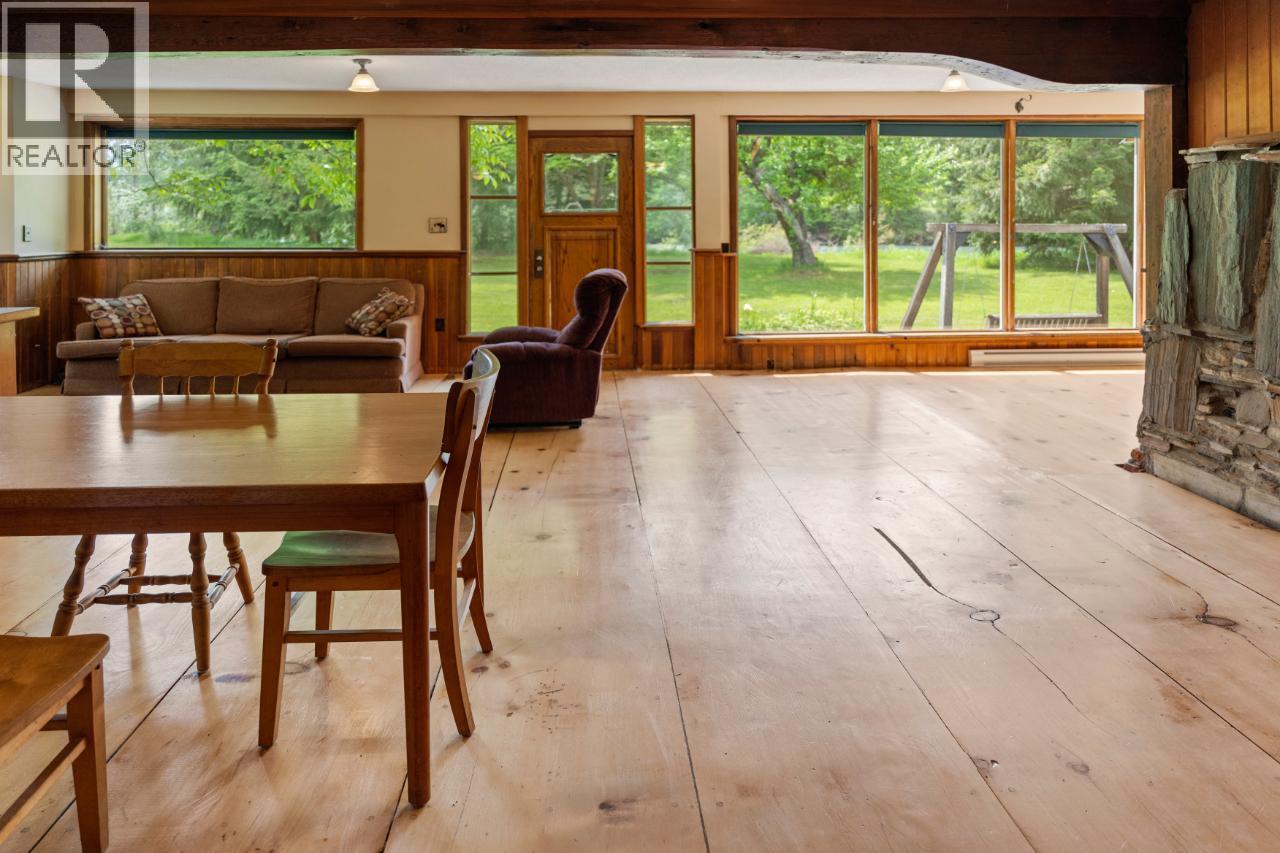 209 Lardeau River Road, Lardeau, British Columbia  V0G 1N0 - Photo 14 - 10366301