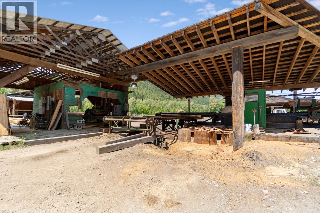 209 Lardeau River Road, Lardeau, British Columbia  V0G 1N0 - Photo 27 - 10366301