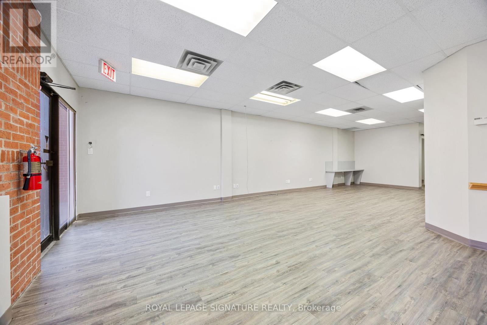 5&12 - 2285 Dunwin Drive, Mississauga, Ontario  L5L 3S3 - Photo 15 - W12472425