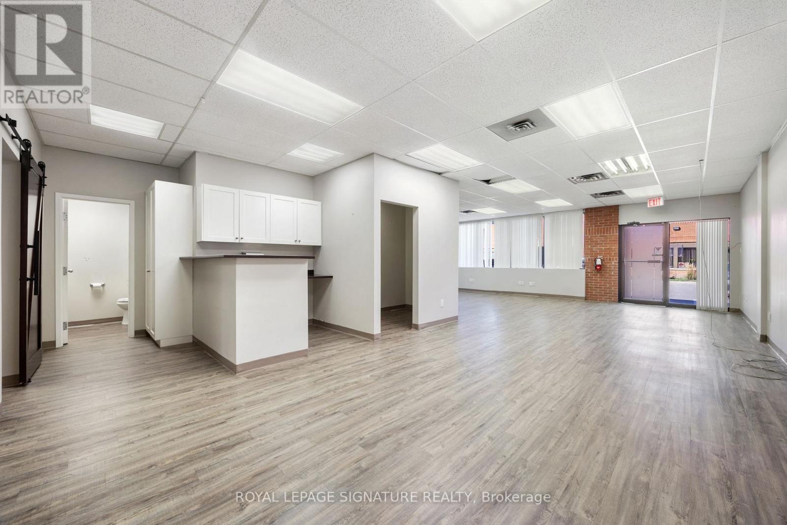 5&12 - 2285 Dunwin Drive, Mississauga, Ontario  L5L 3S3 - Photo 17 - W12472425