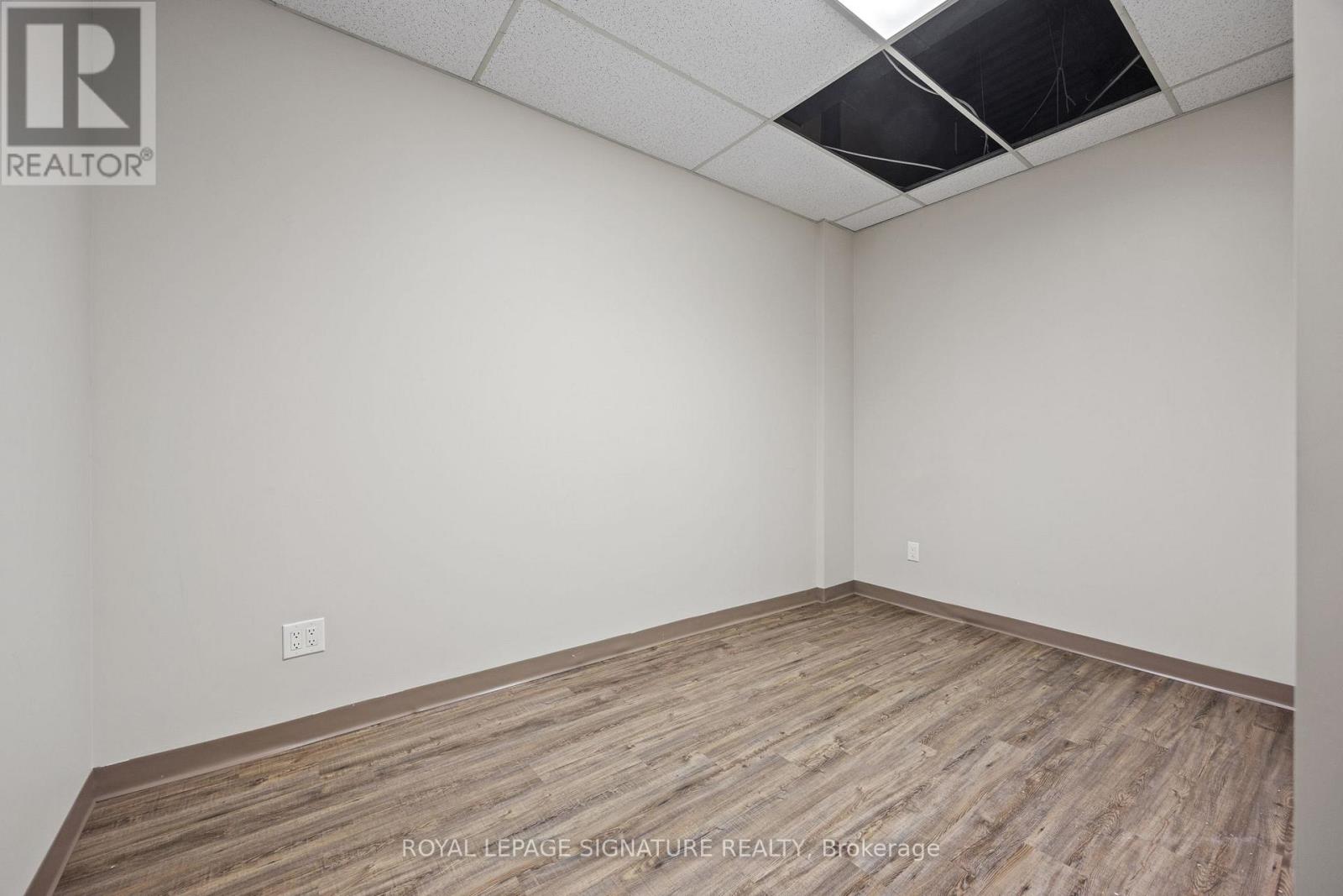 5&12 - 2285 Dunwin Drive, Mississauga, Ontario  L5L 3S3 - Photo 24 - W12472425
