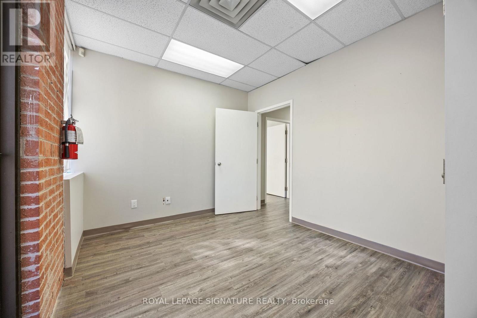 5&12 - 2285 Dunwin Drive, Mississauga, Ontario  L5L 3S3 - Photo 28 - W12472425