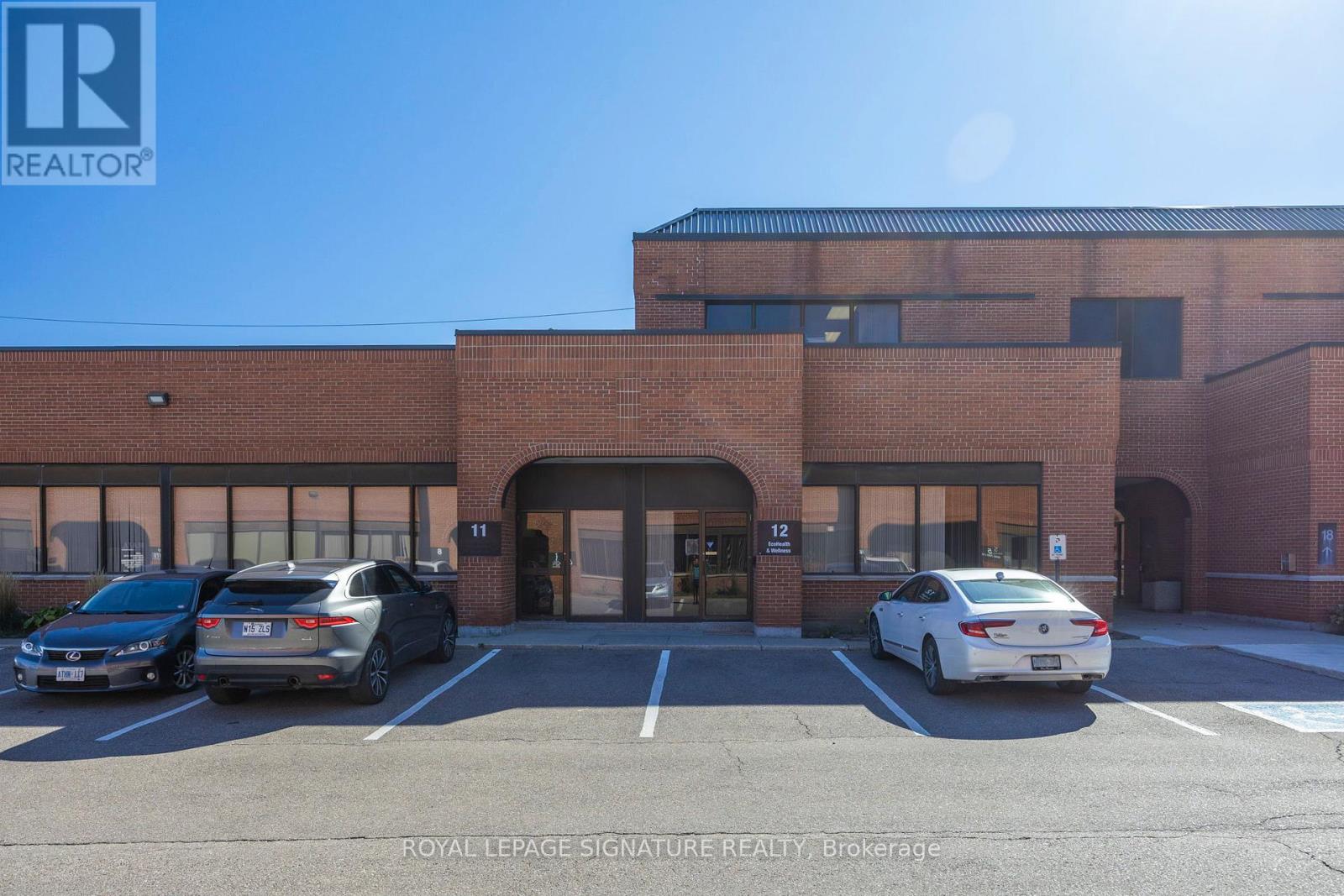 5&12 - 2285 Dunwin Drive, Mississauga, Ontario  L5L 3S3 - Photo 4 - W12472425