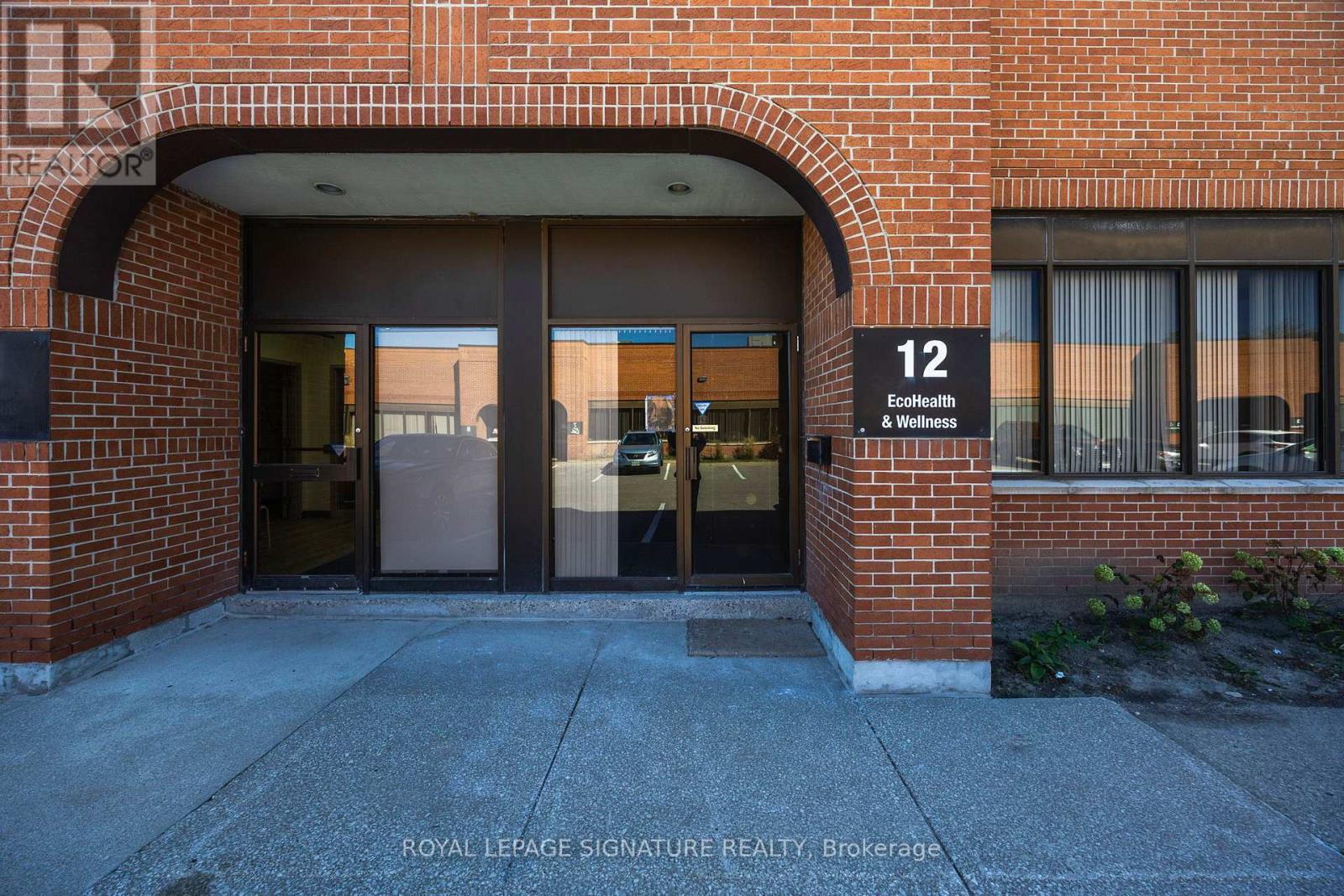 5&12 - 2285 Dunwin Drive, Mississauga, Ontario  L5L 3S3 - Photo 5 - W12472425