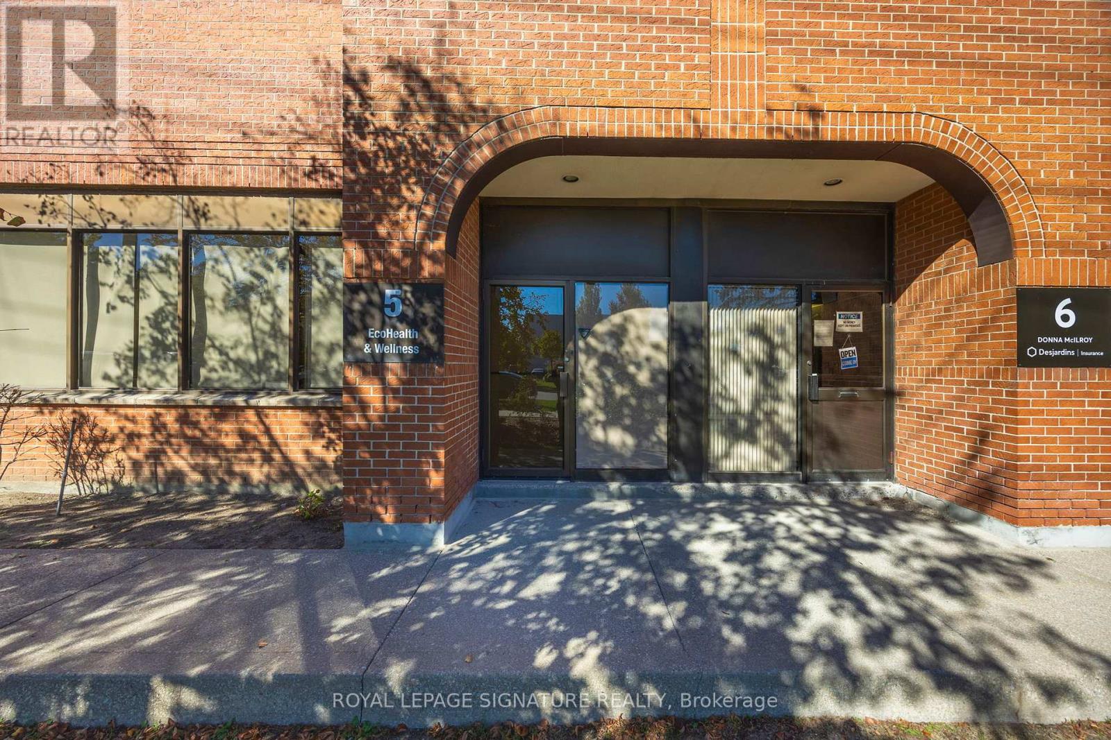 5&12 - 2285 Dunwin Drive, Mississauga, Ontario  L5L 3S3 - Photo 7 - W12472425