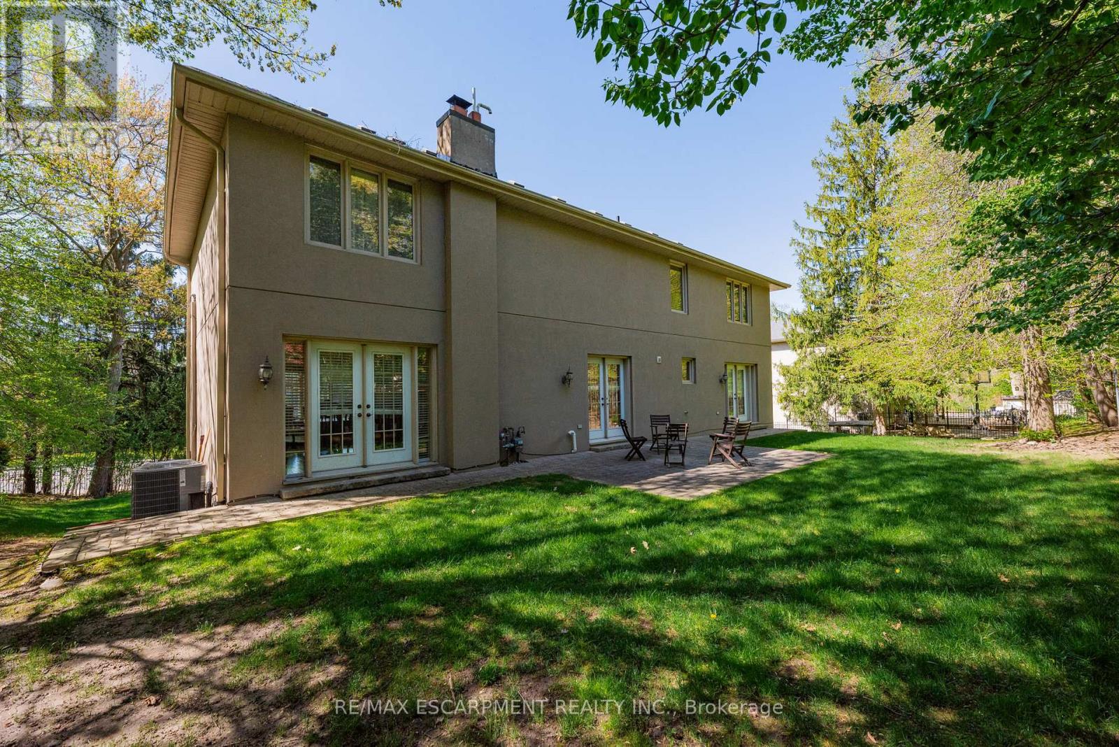 1034 Lakeshore Road W, Mississauga, Ontario  L5H 4E8 - Photo 41 - W12472428