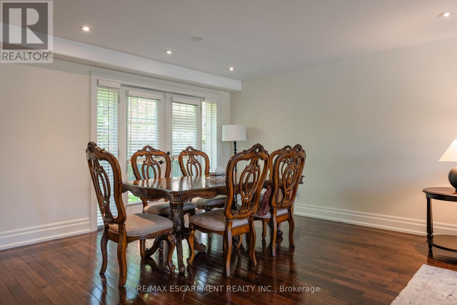 1034 Lakeshore Road W, Mississauga, Ontario  L5H 4E8 - Photo 8 - W12472428