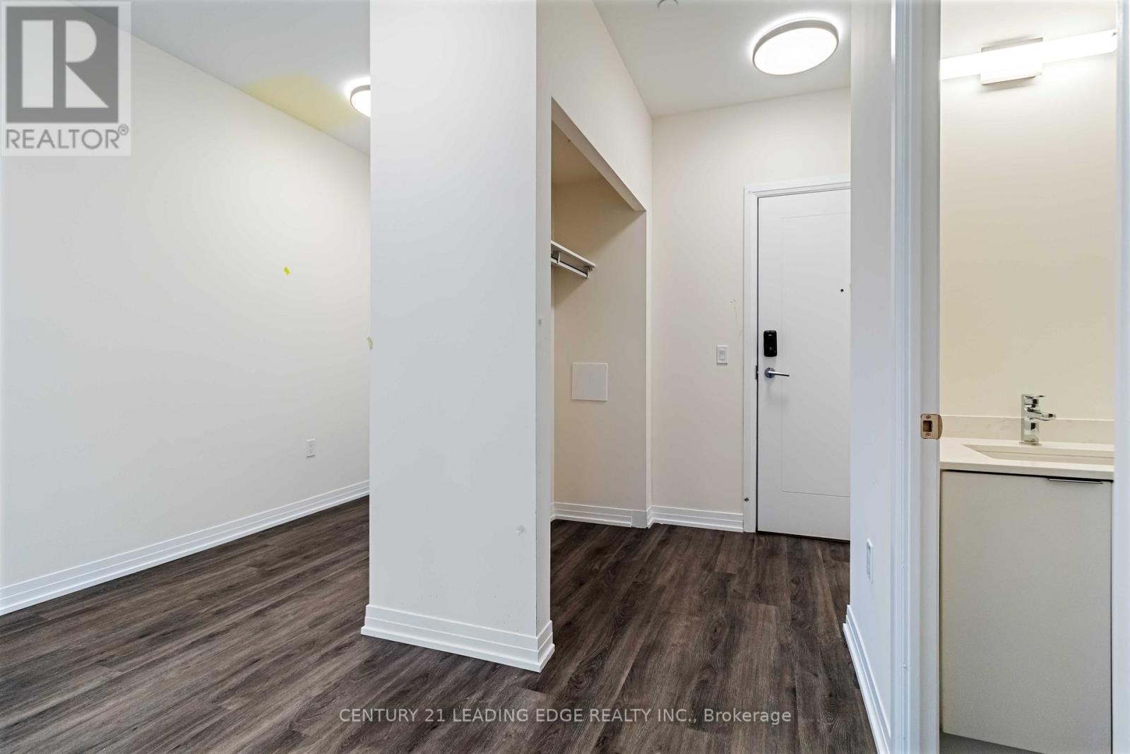 15 Watergarden Drive, Mississauga, Ontario  L5R 0H4 - Photo 10 - W12472456