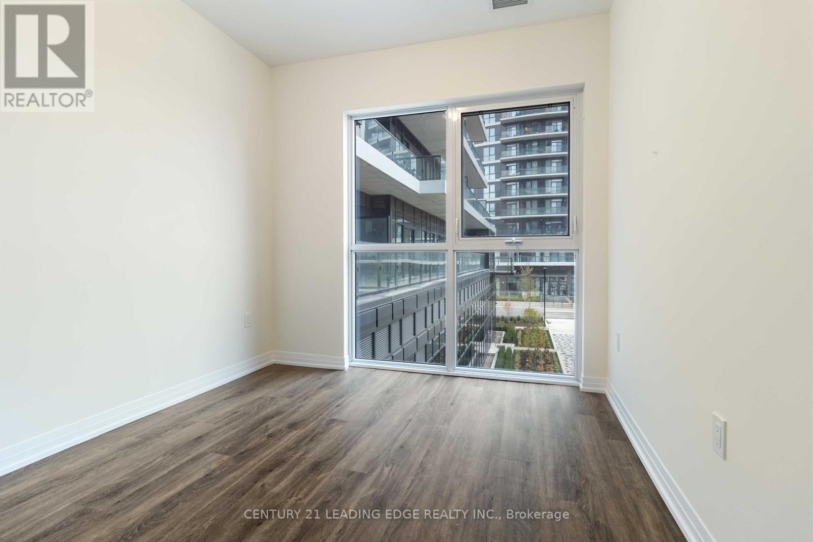 15 Watergarden Drive, Mississauga, Ontario  L5R 0H4 - Photo 11 - W12472456