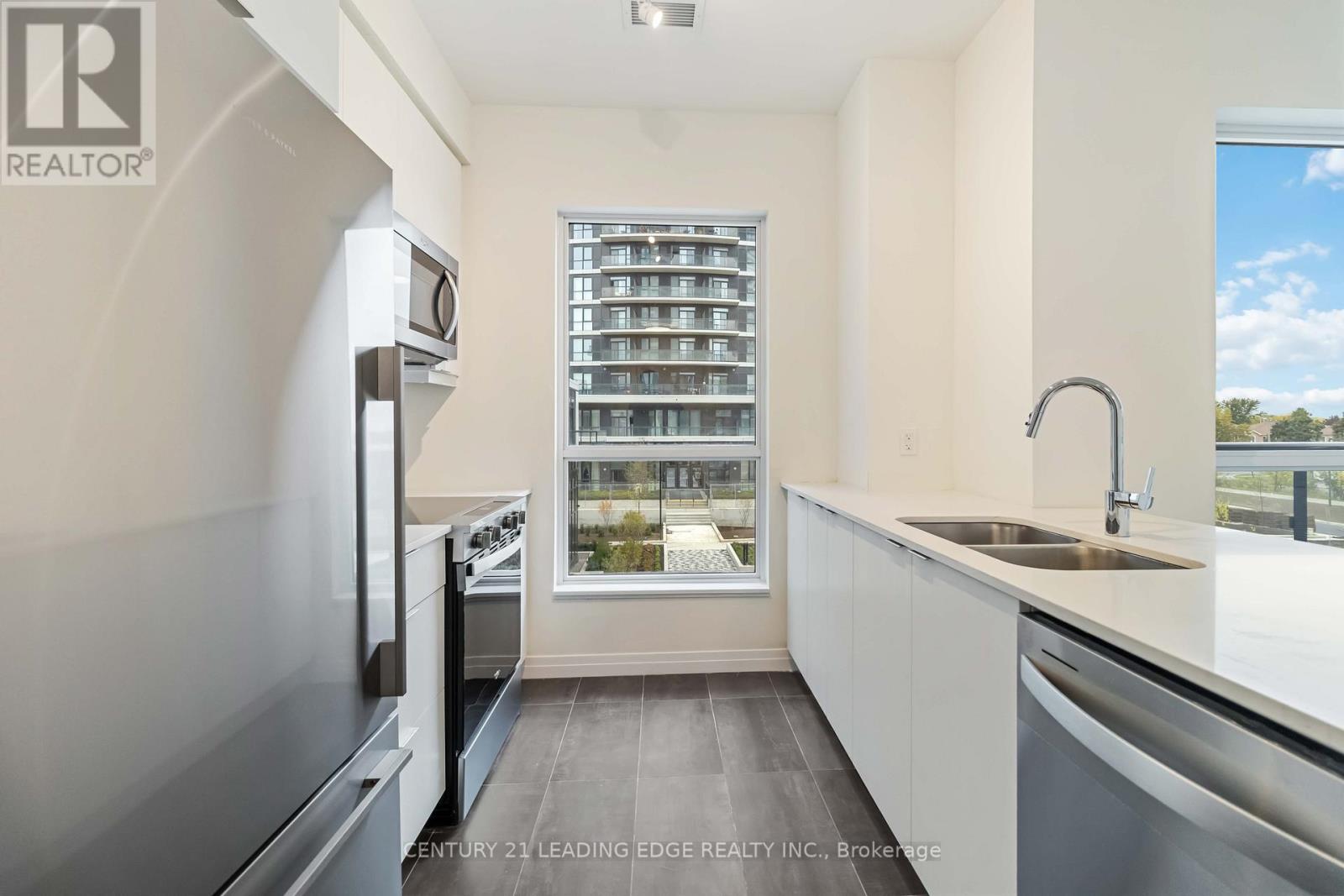 15 Watergarden Drive, Mississauga, Ontario  L5R 0H4 - Photo 15 - W12472456