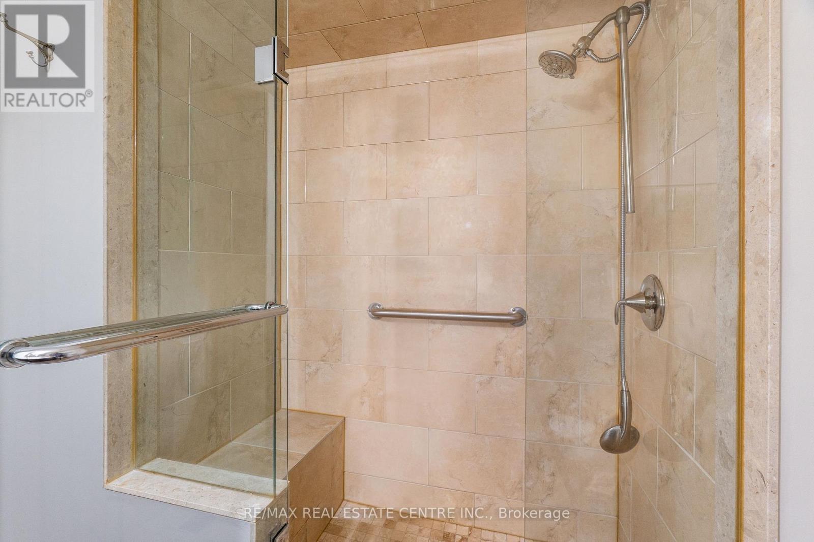 502 - 880 Dundas Street W, Mississauga (Erindale), Ontario  L5C 4H3 - Photo 16 - W12472482
