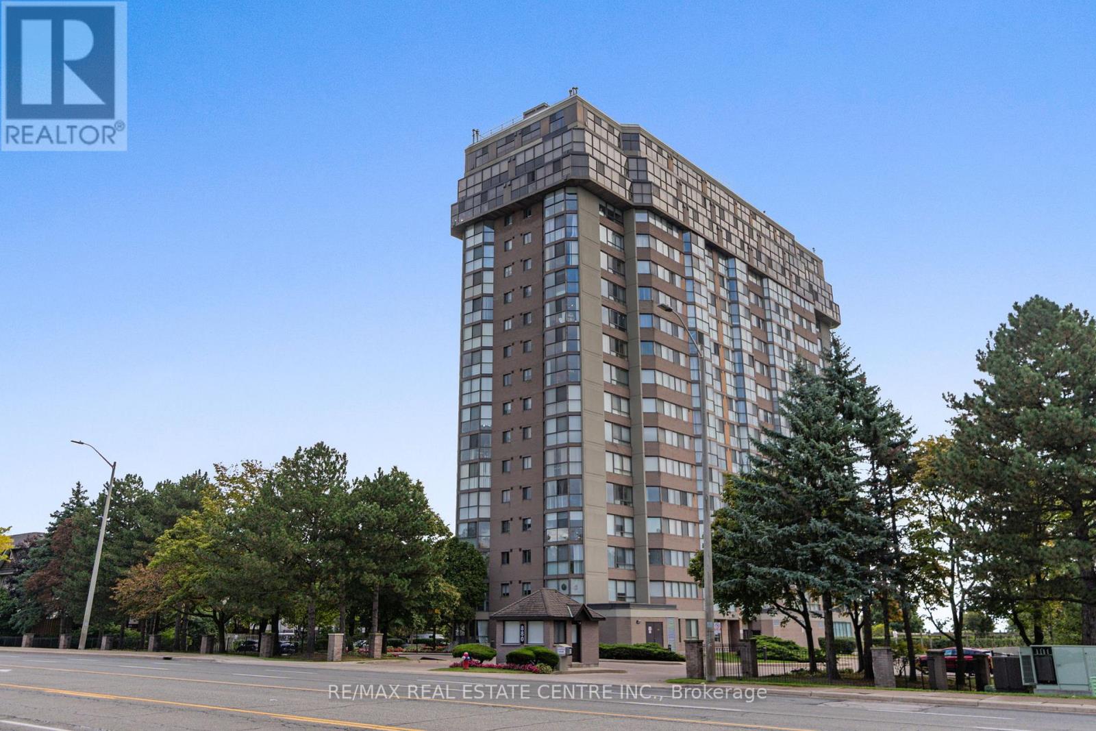 502 - 880 Dundas Street W, Mississauga (Erindale), Ontario  L5C 4H3 - Photo 2 - W12472482
