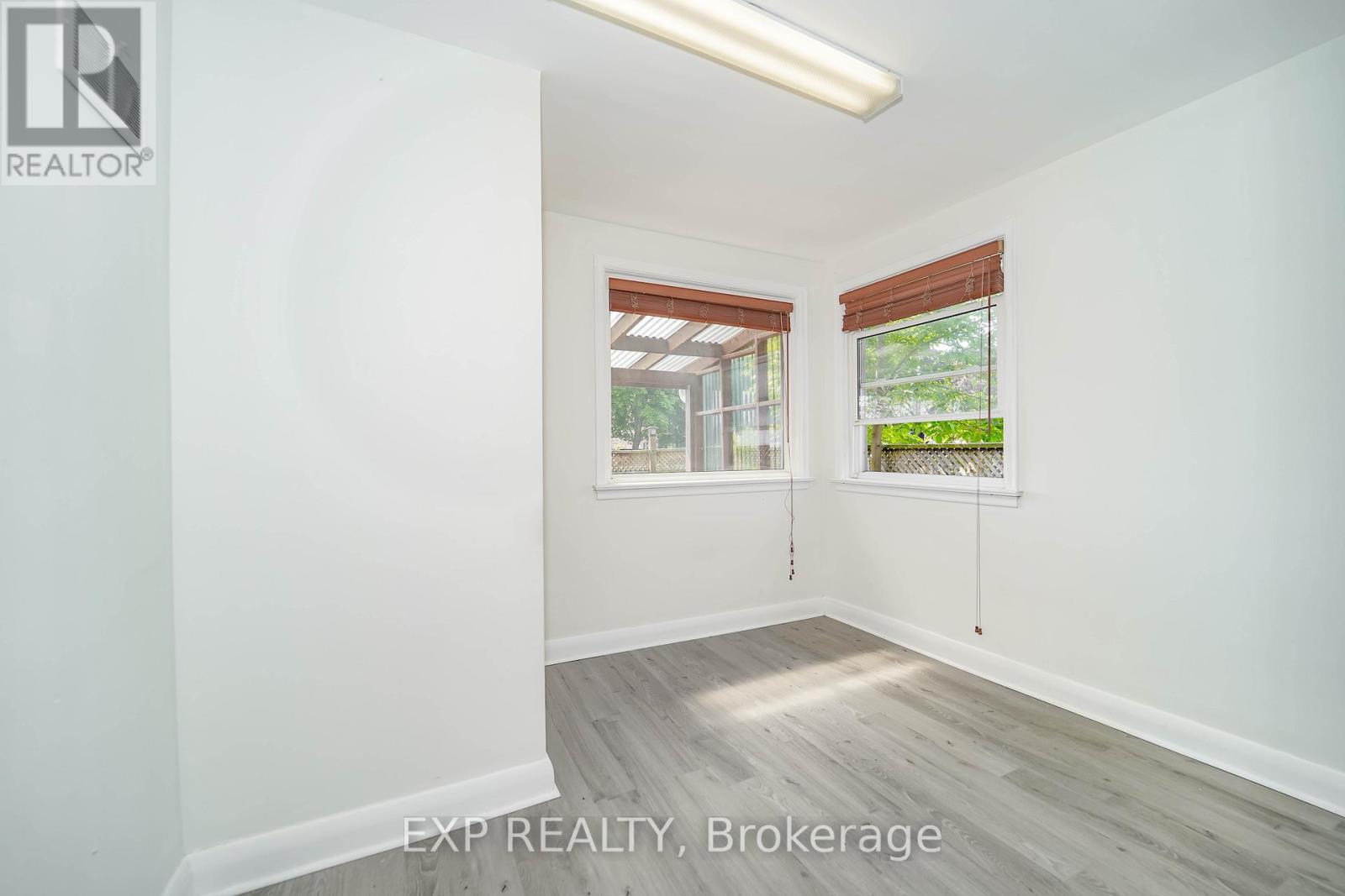 1331 St. James Avenue, Mississauga, Ontario  L5E 1J3 - Photo 24 - W12472509