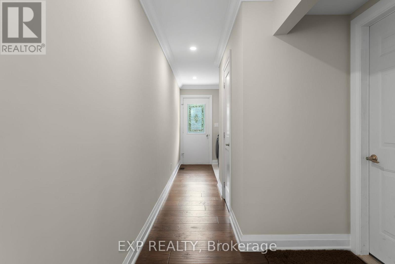226 Shoreacres Road, Burlington, Ontario  L7L 2H2 - Photo 21 - W12472510