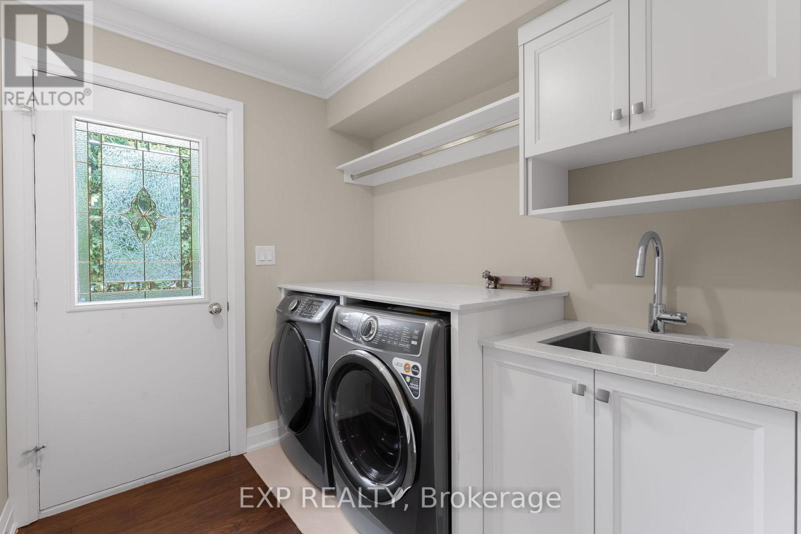 226 Shoreacres Road, Burlington, Ontario  L7L 2H2 - Photo 23 - W12472510