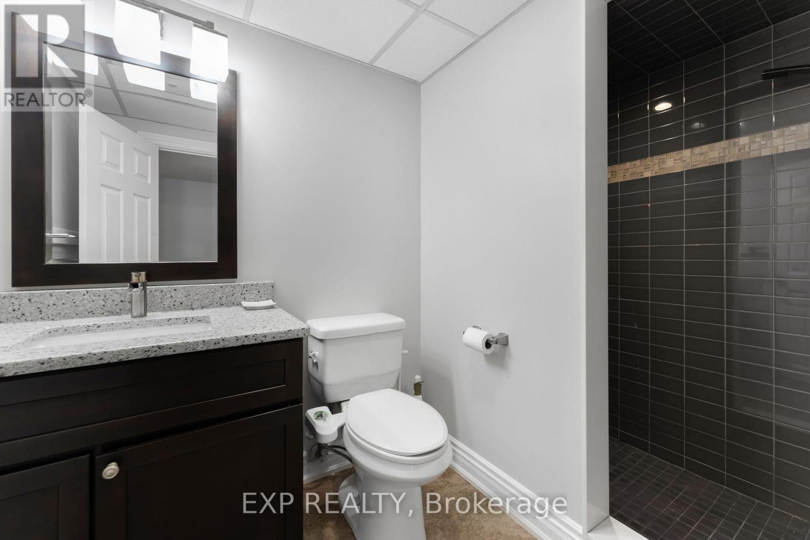 226 Shoreacres Road, Burlington, Ontario  L7L 2H2 - Photo 37 - W12472510