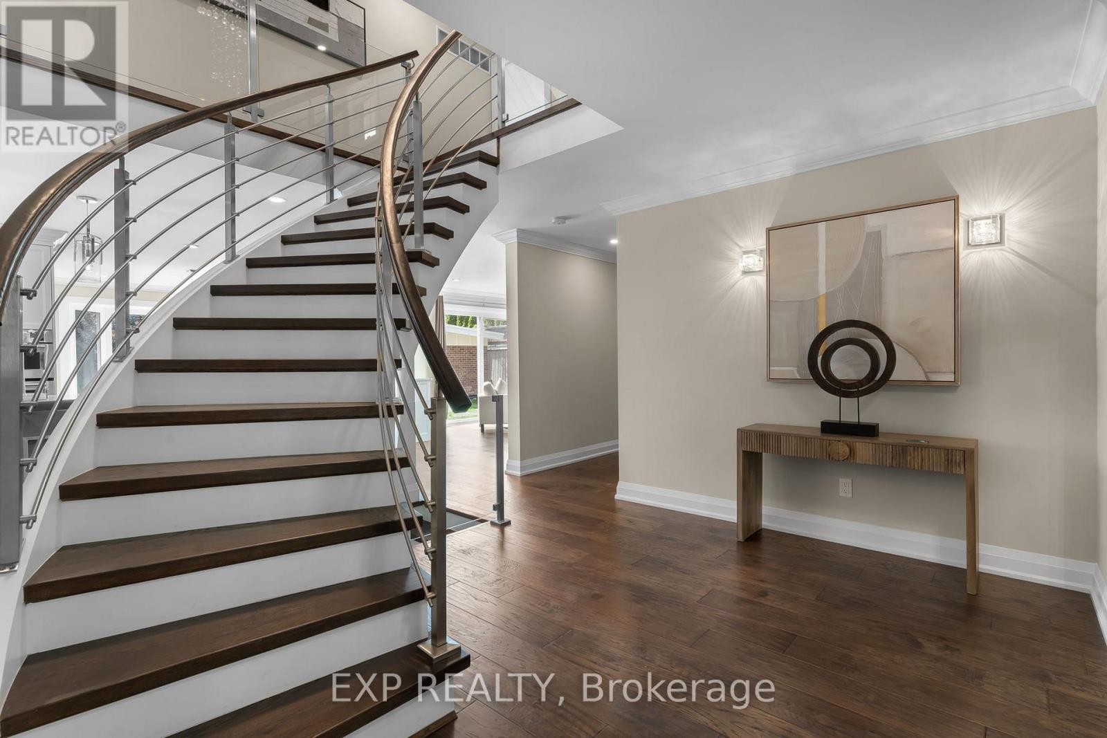 226 Shoreacres Road, Burlington, Ontario  L7L 2H2 - Photo 7 - W12472510