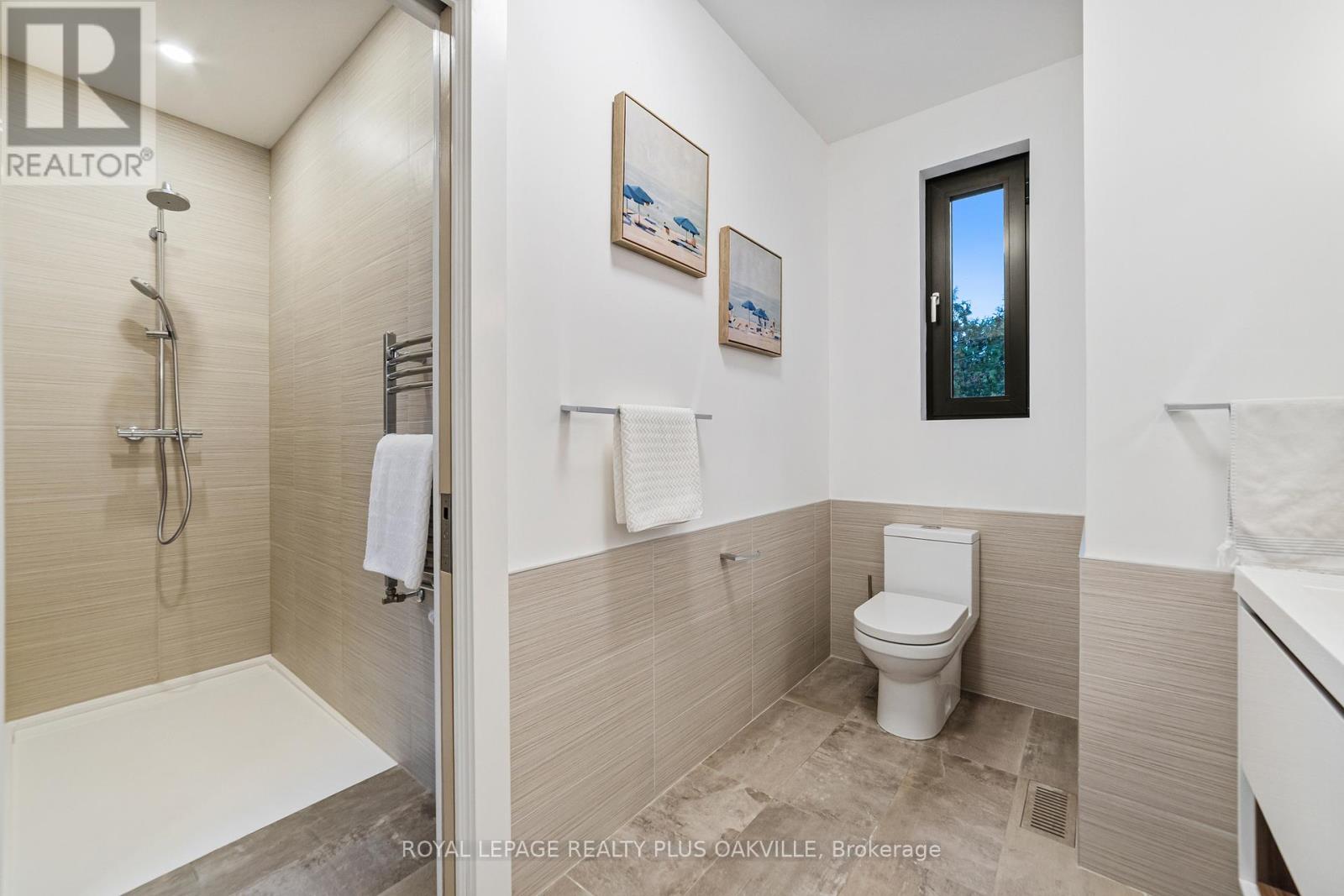 1207 Stirling Drive, Oakville (Sw Southwest), Ontario  L6L 1E5 - Photo 27 - W12472511