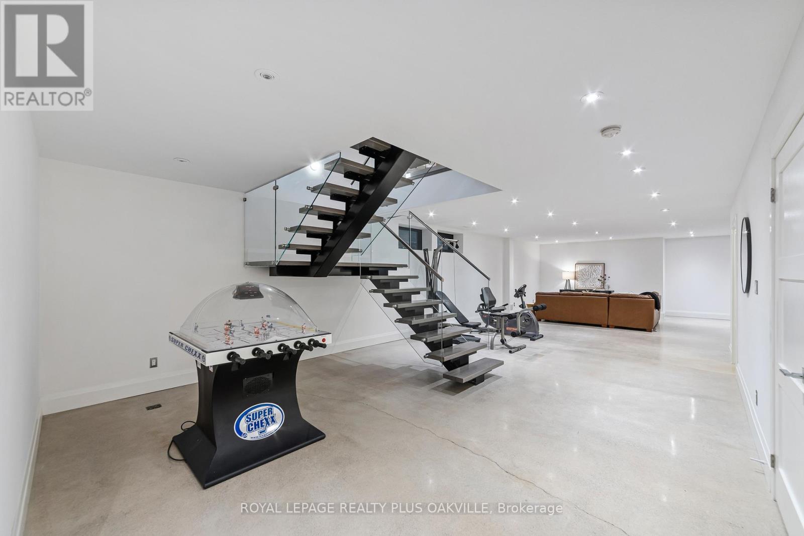 1207 Stirling Drive, Oakville (Sw Southwest), Ontario  L6L 1E5 - Photo 30 - W12472511