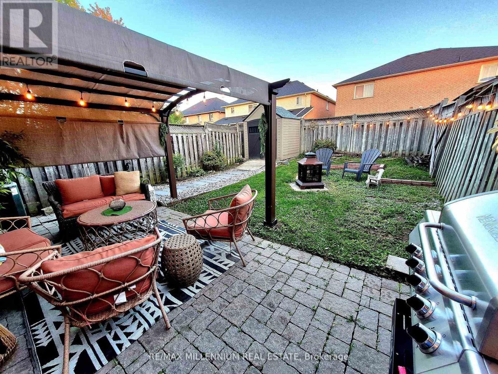 17 Prince Crescent, Brampton (Northwest Sandalwood Parkway), Ontario  L7A 2C9 - Photo 40 - W12472534