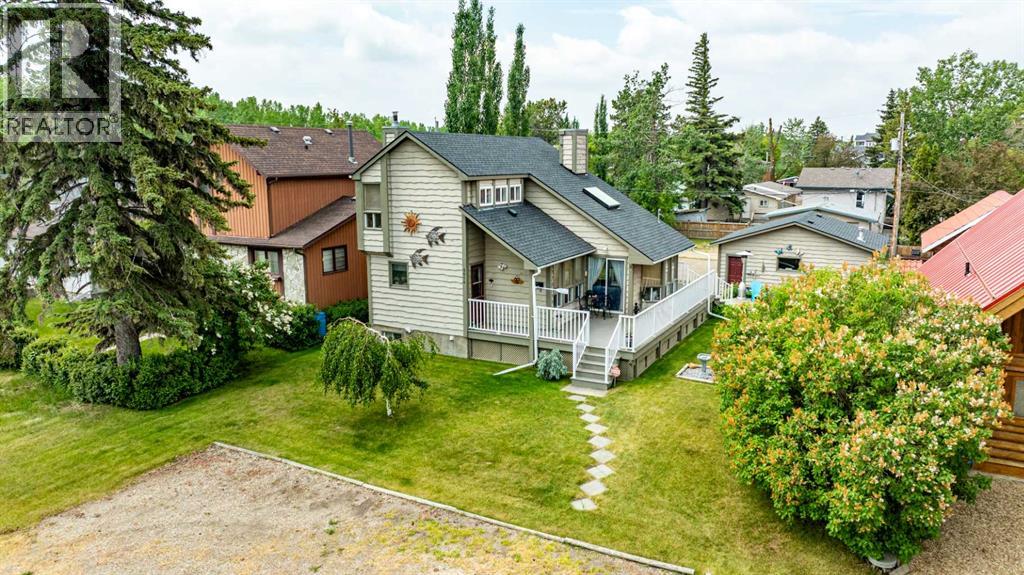 5014 43 Street, Sylvan Lake, Alberta  T4S 1C1 - Photo 2 - A2265675