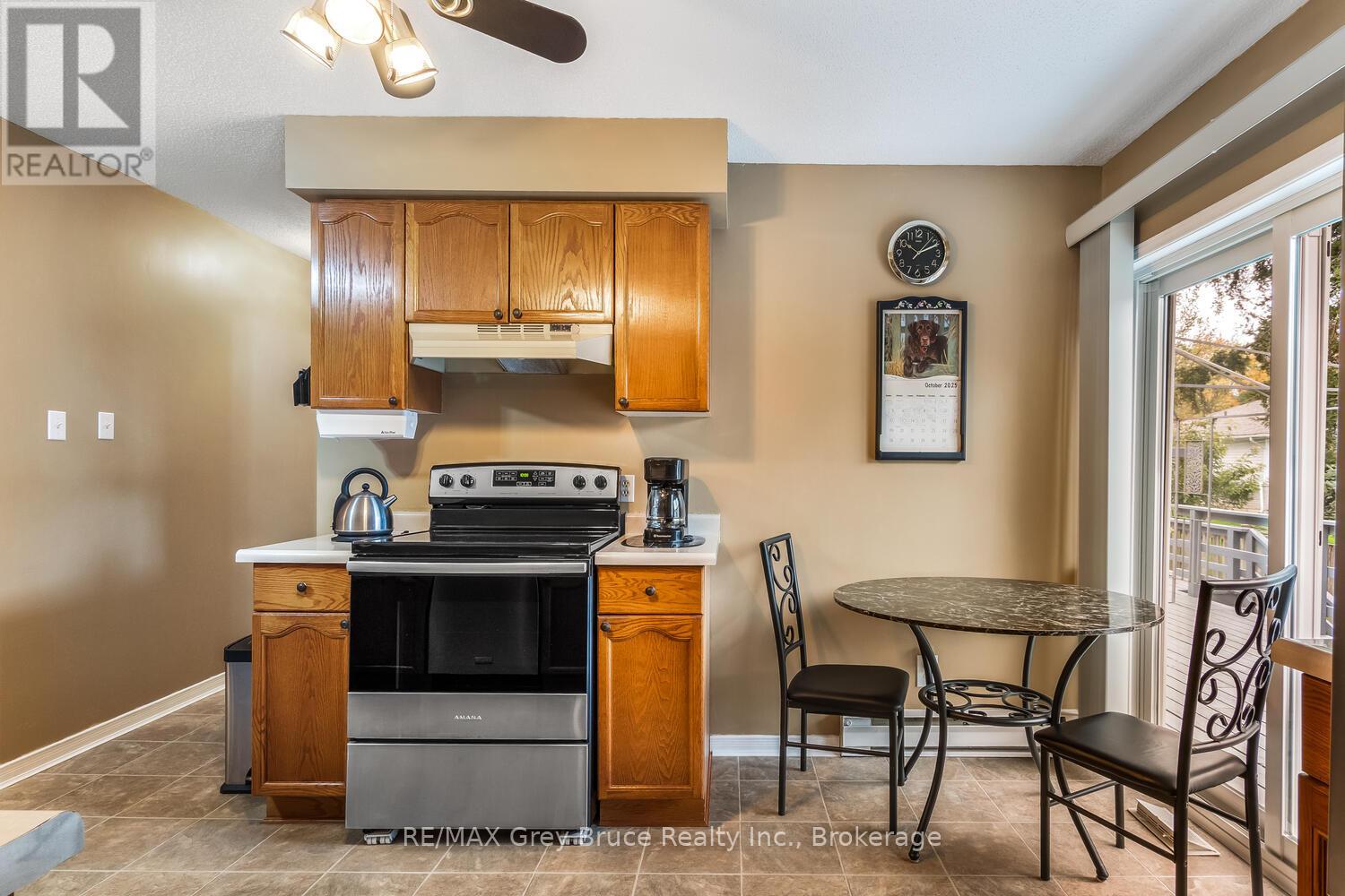 349 Taylor Street, South Bruce Peninsula, Ontario  N0H 2T0 - Photo 14 - X12472562