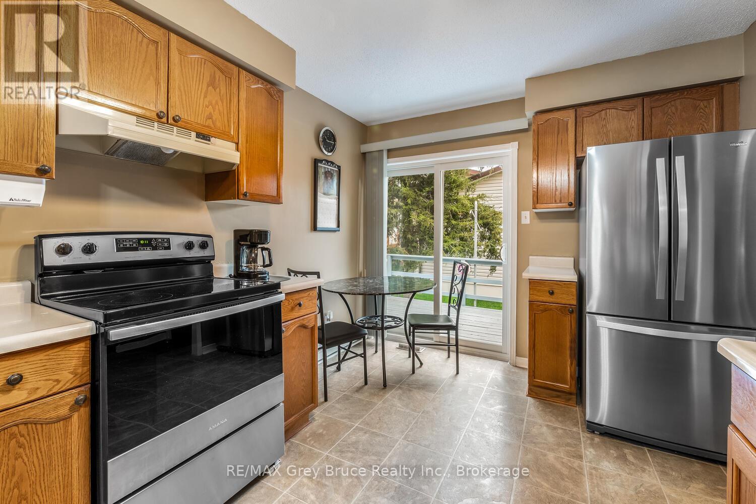 349 Taylor Street, South Bruce Peninsula, Ontario  N0H 2T0 - Photo 15 - X12472562