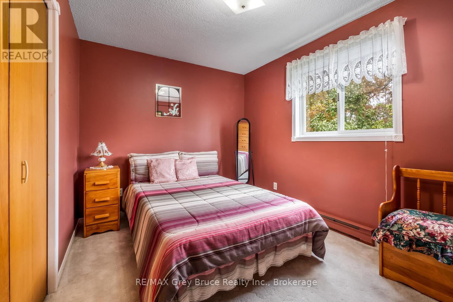 349 Taylor Street, South Bruce Peninsula, Ontario  N0H 2T0 - Photo 21 - X12472562