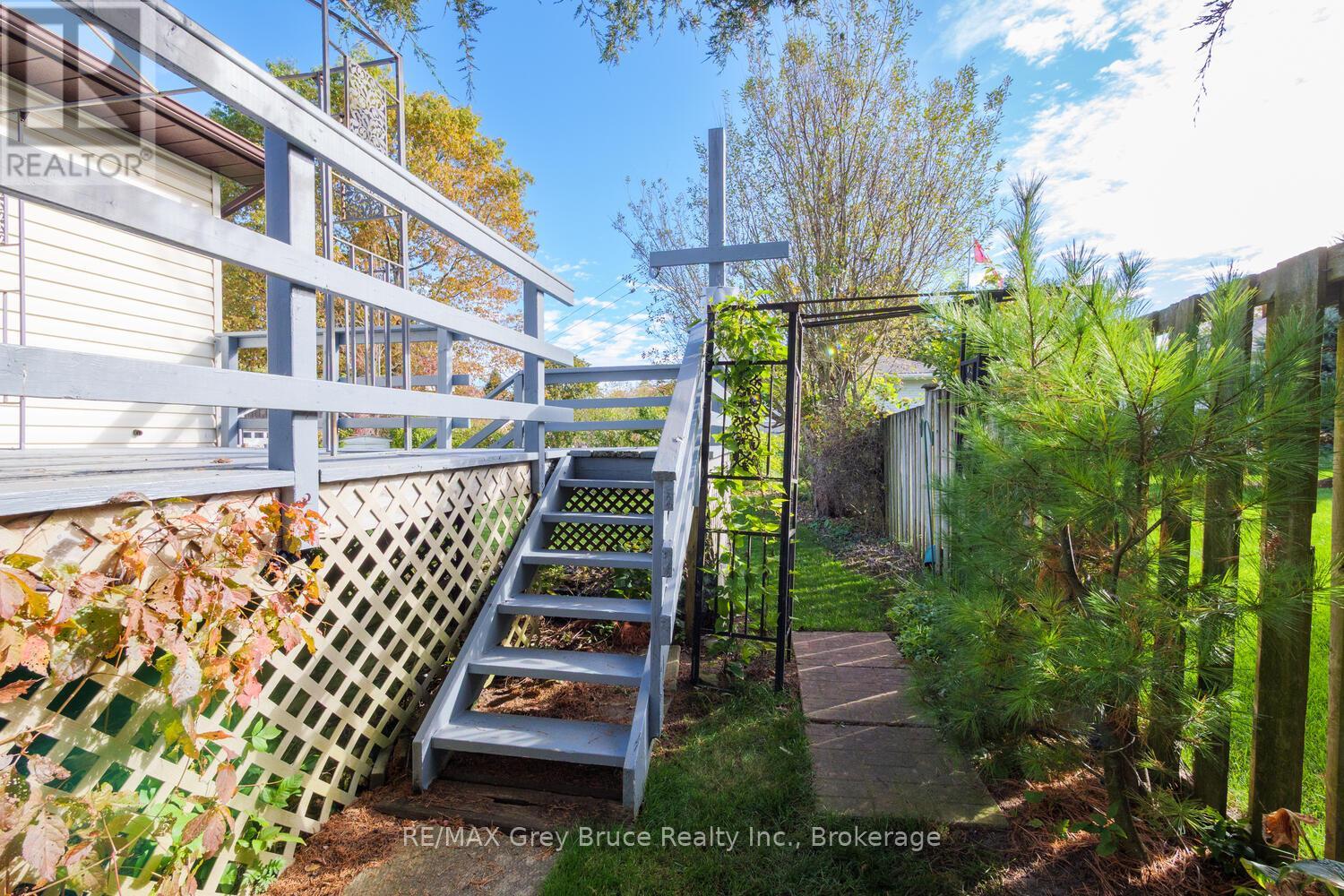349 Taylor Street, South Bruce Peninsula, Ontario  N0H 2T0 - Photo 39 - X12472562