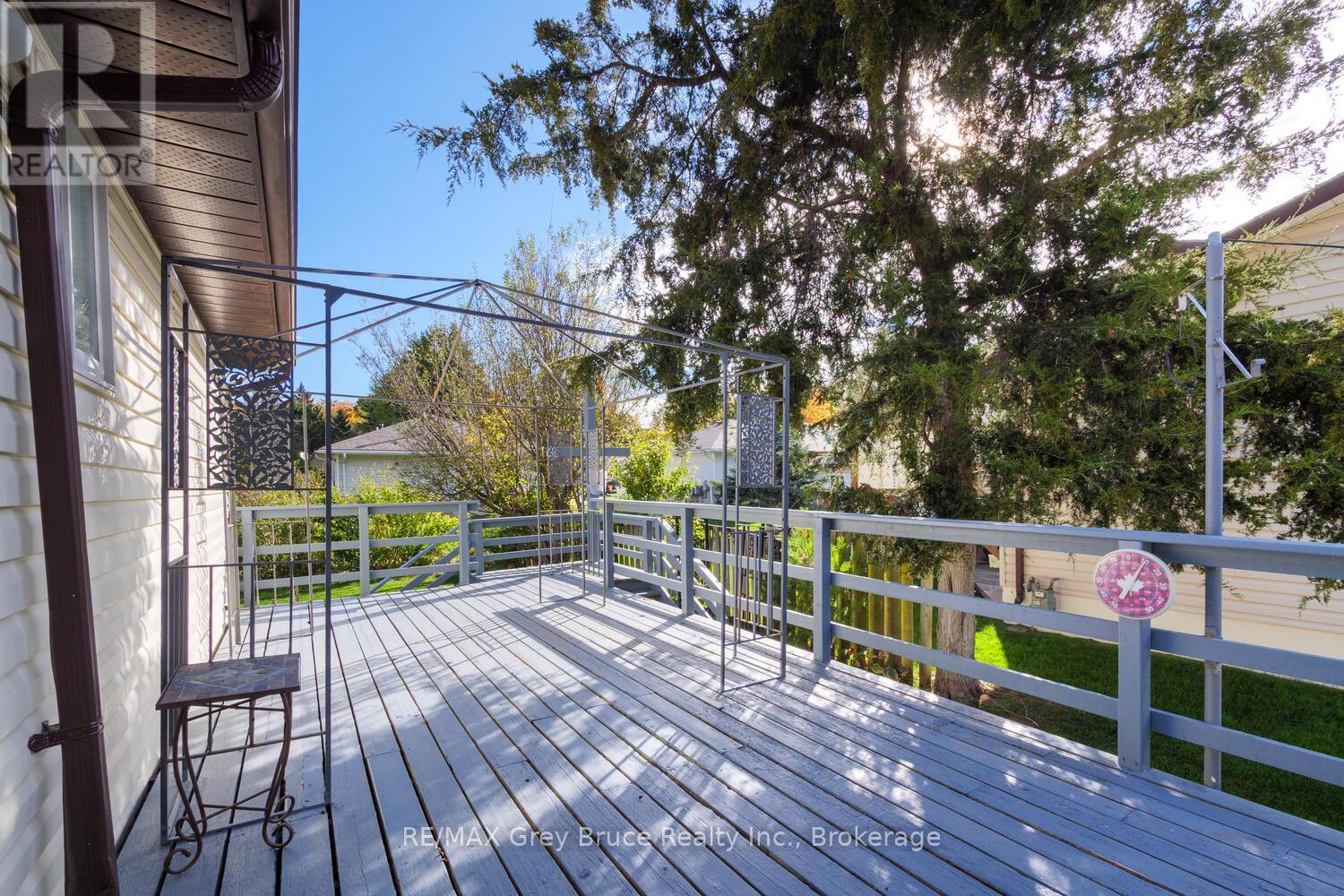 349 Taylor Street, South Bruce Peninsula, Ontario  N0H 2T0 - Photo 42 - X12472562