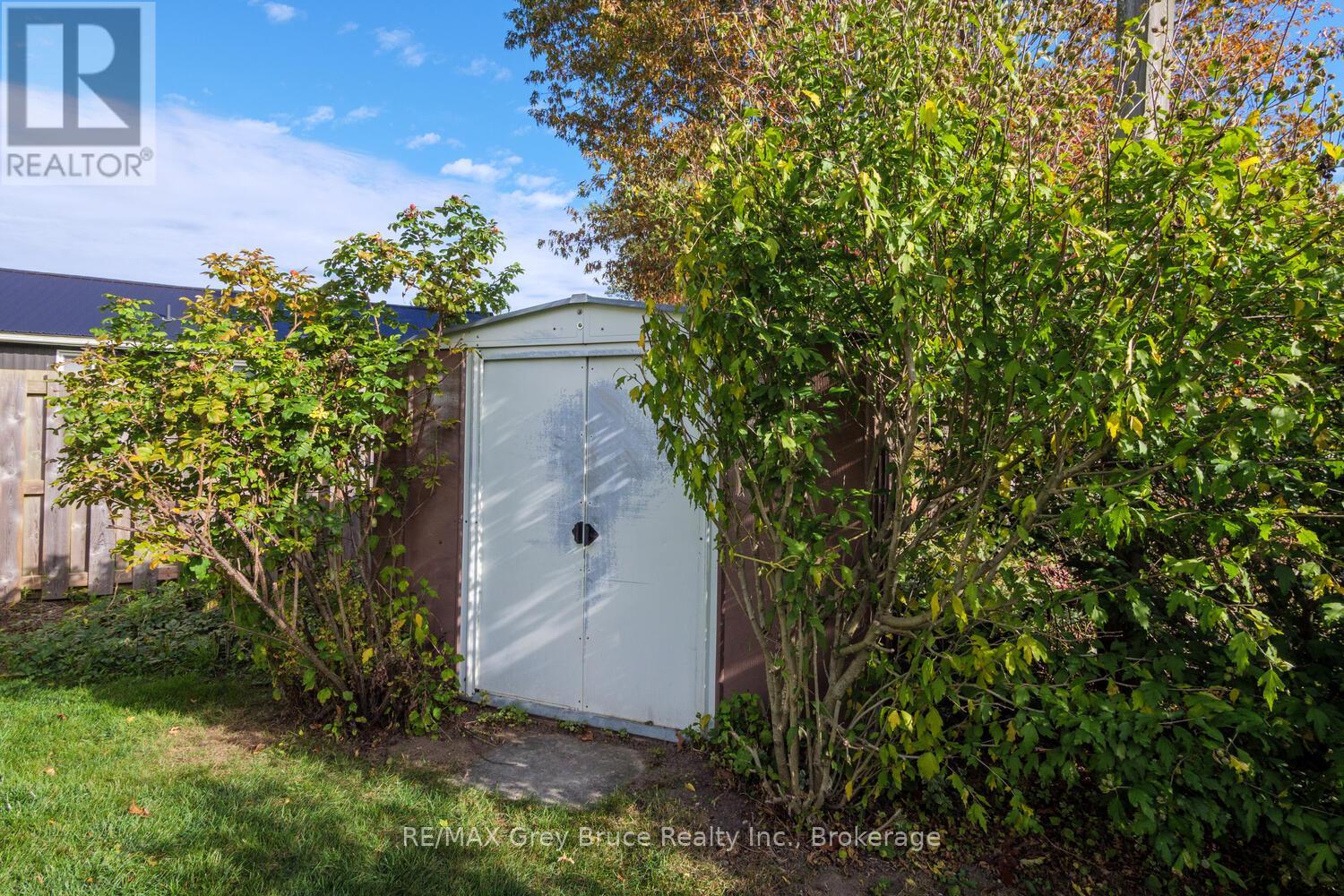 349 Taylor Street, South Bruce Peninsula, Ontario  N0H 2T0 - Photo 46 - X12472562