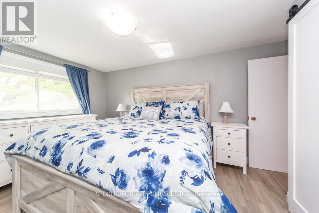 11 Carrington Court, Hamilton, Ontario  L9A 4N5 - Photo 26 - X12472465