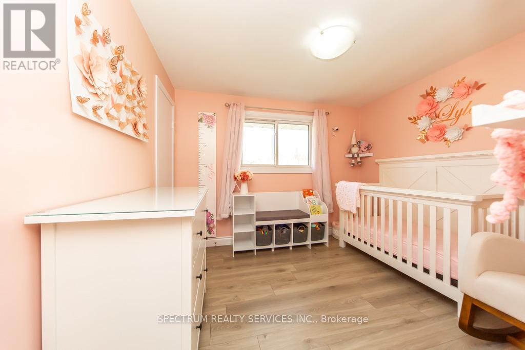 11 Carrington Court, Hamilton, Ontario  L9A 4N5 - Photo 31 - X12472465