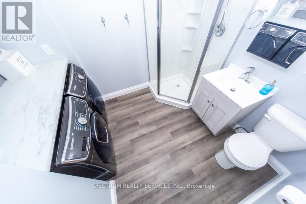 11 Carrington Court, Hamilton, Ontario  L9A 4N5 - Photo 43 - X12472465