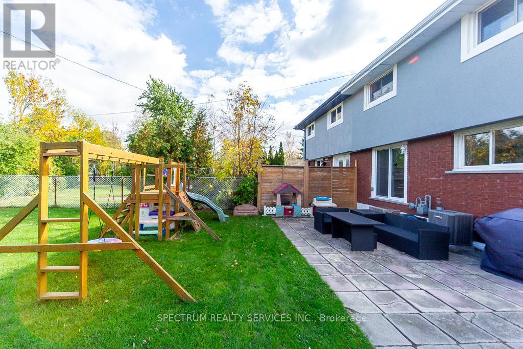 11 Carrington Court, Hamilton, Ontario  L9A 4N5 - Photo 46 - X12472465