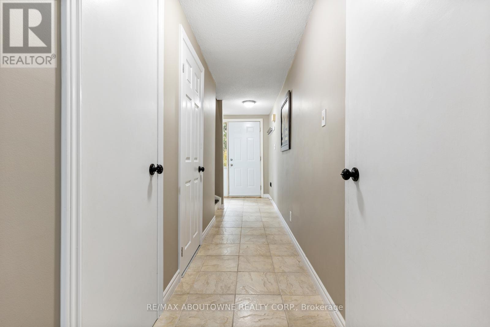 48 - 49 Cedarwoods Crescent, Kitchener, Ontario  N2C 2L1 - Photo 4 - X12472469
