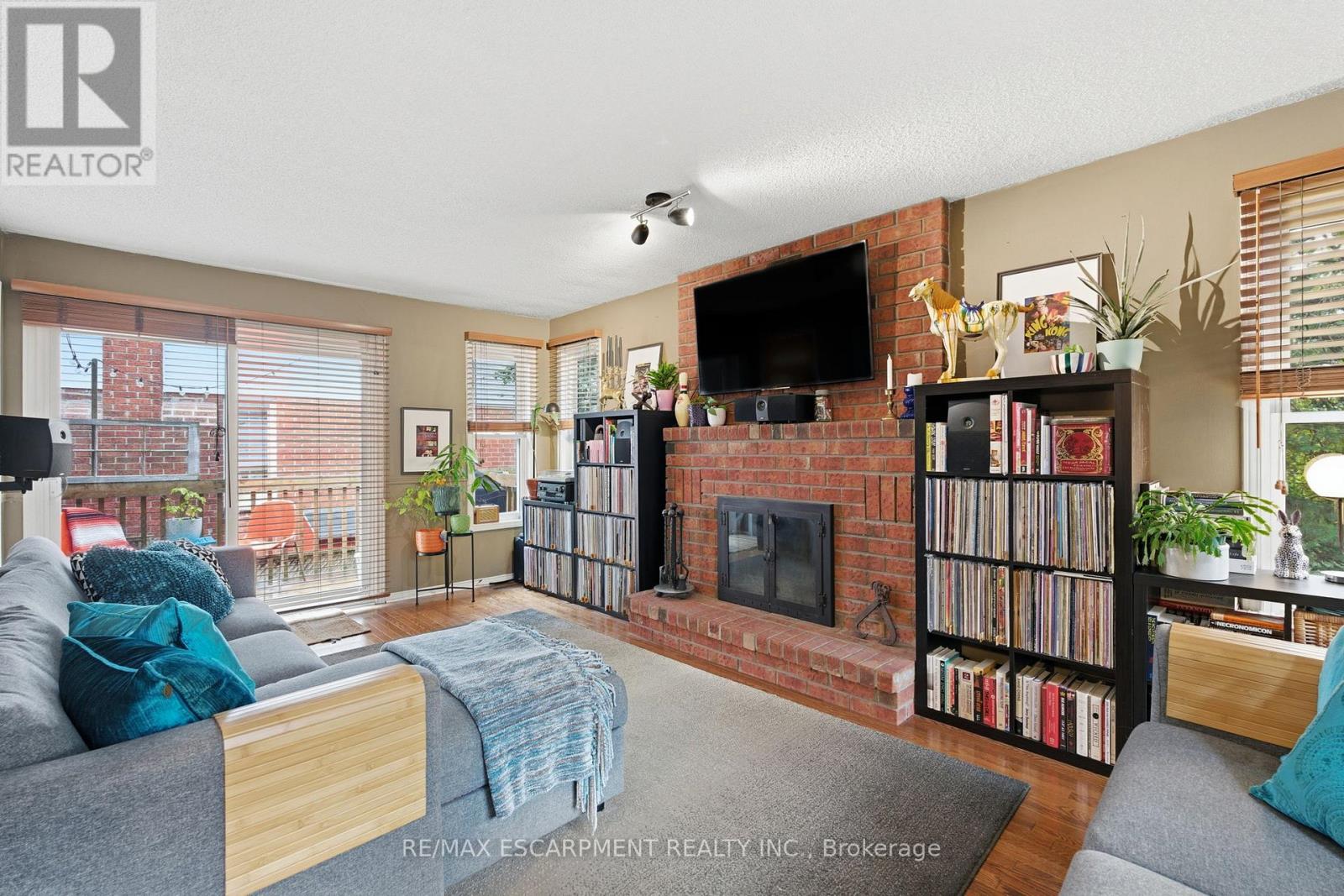 113 Brian Boulevard, Hamilton, Ontario  L8B 0C8 - Photo 9 - X12472470