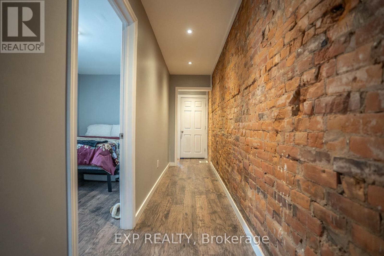 165 Emerald Street N, Hamilton, Ontario  L8L 5K9 - Photo 11 - X12472485
