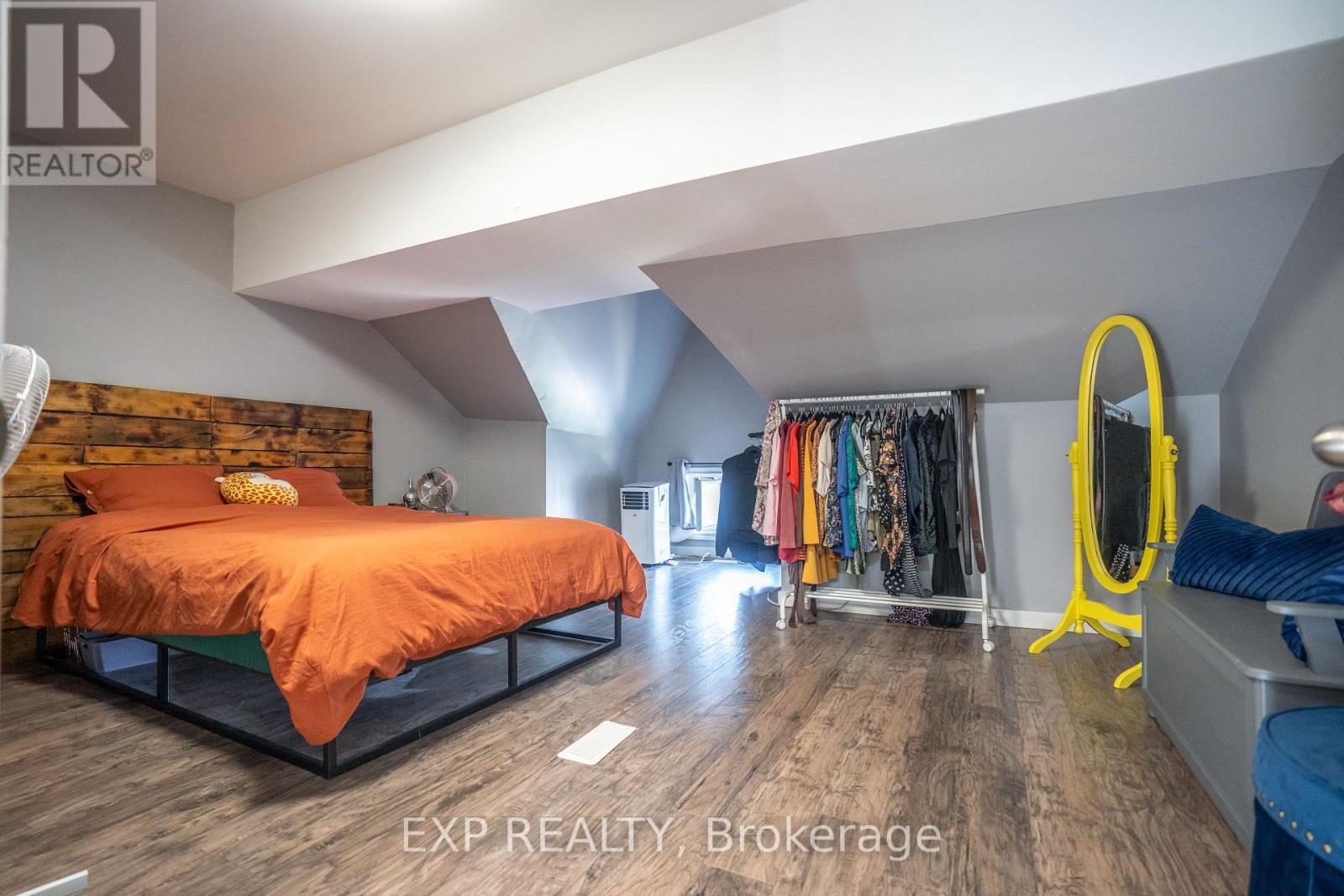 165 Emerald Street N, Hamilton, Ontario  L8L 5K9 - Photo 36 - X12472485
