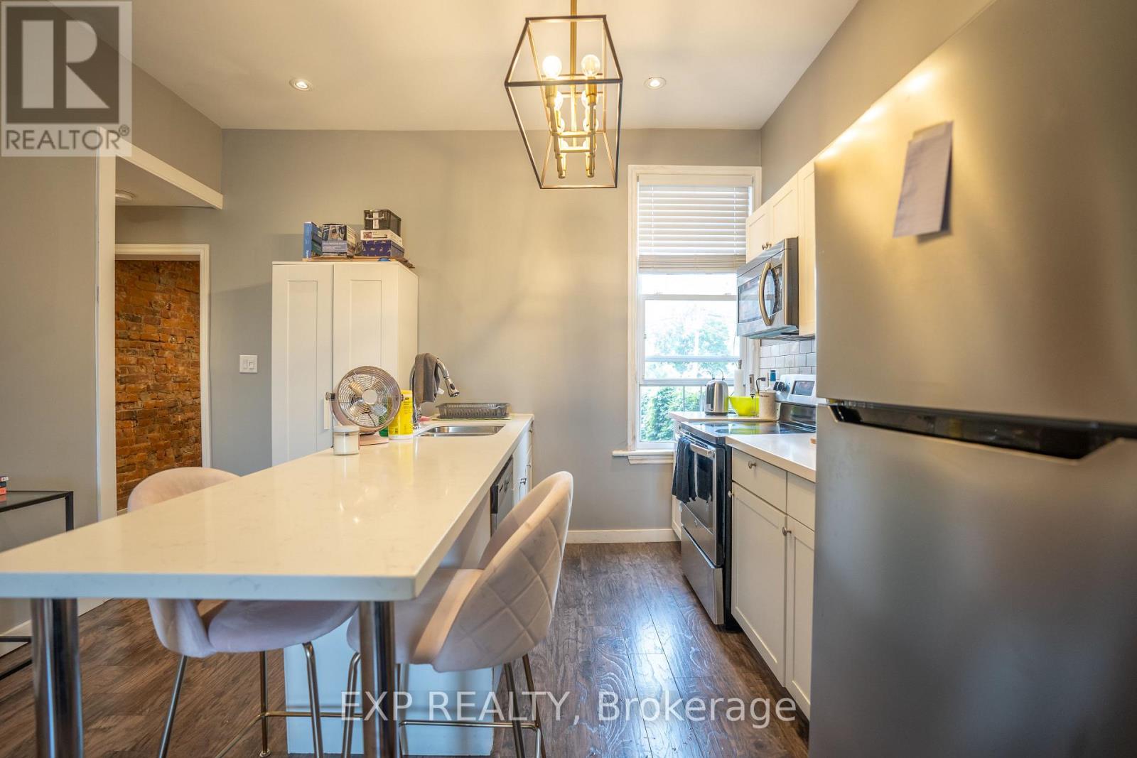 165 Emerald Street N, Hamilton, Ontario  L8L 5K9 - Photo 5 - X12472485