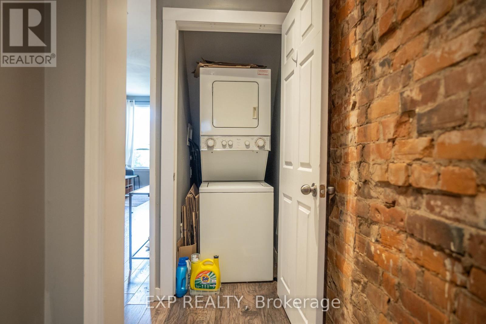 165 Emerald Street N, Hamilton, Ontario  L8L 5K9 - Photo 7 - X12472485