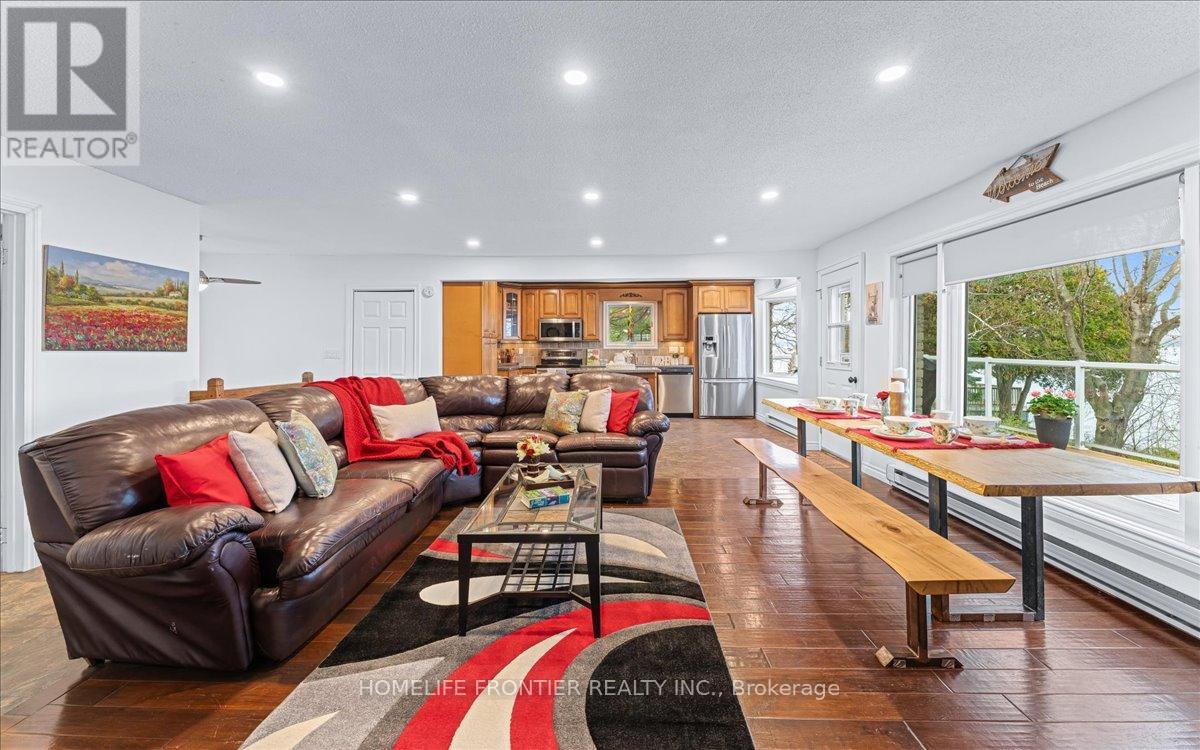 6 Lakeview Park Road, Kawartha Lakes (Fenelon), Ontario  K0M 1G0 - Photo 11 - X12472514
