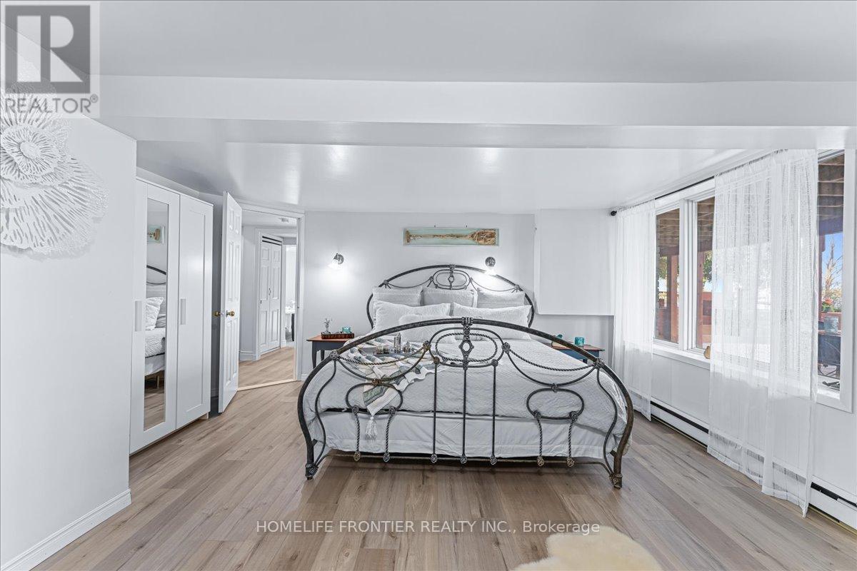 6 Lakeview Park Road, Kawartha Lakes (Fenelon), Ontario  K0M 1G0 - Photo 30 - X12472514