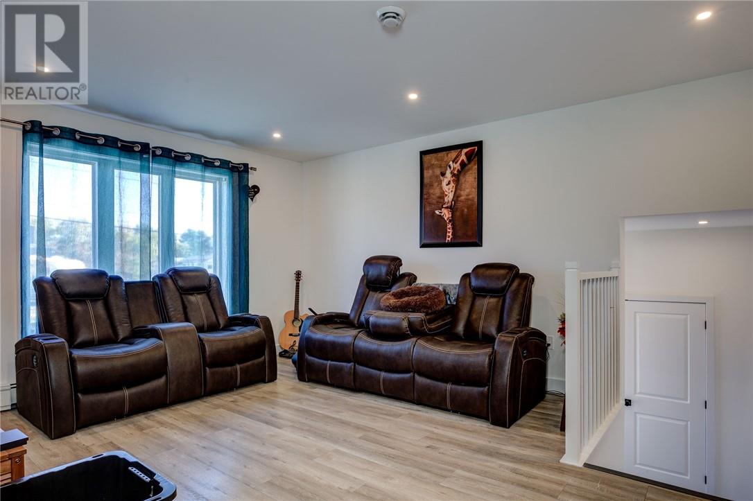 4549 Notre Dame Avenue, Hanmer, Ontario  P3P 1X5 - Photo 6 - 2125261