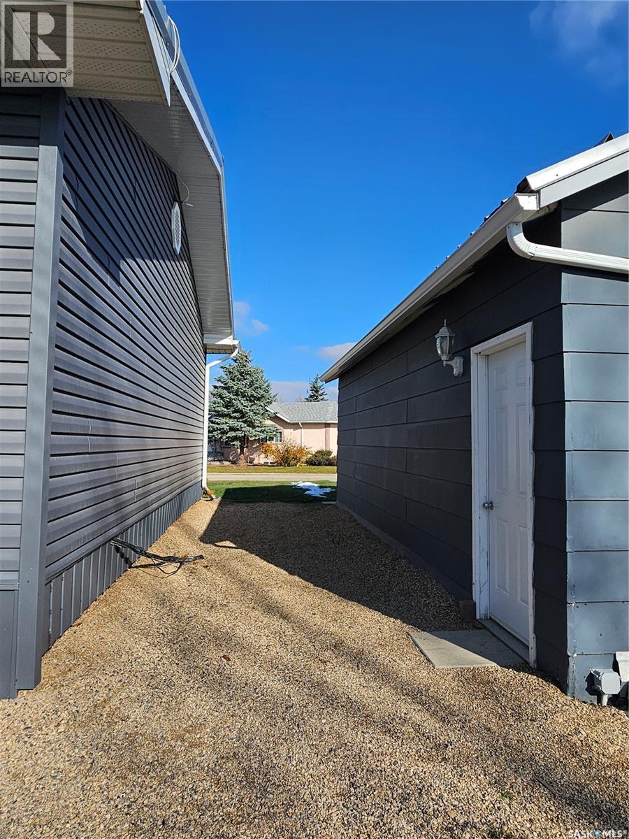 1010 101st Avenue, Tisdale, Saskatchewan  S0E 1T0 - Photo 32 - SK021294