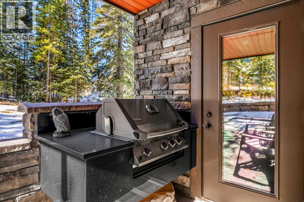 102, 2100a Stewart Creek Drive, Canmore, Alberta  T1W 0G3 - Photo 32 - A2265382